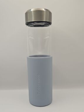 Tupperware Aquamanda Drinking Bottle